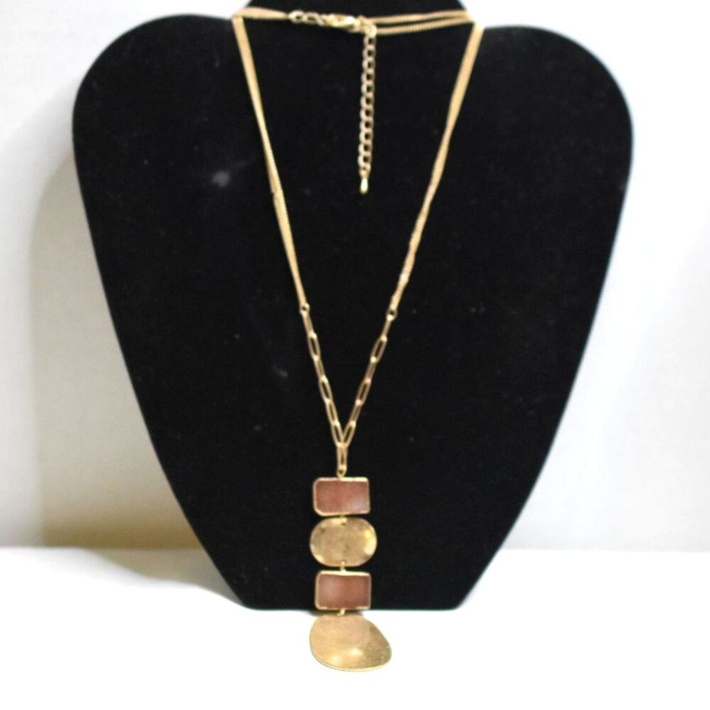 NWT Asymmetrical Alternating Rectangular/Round Plates Pendant 30" Necklace